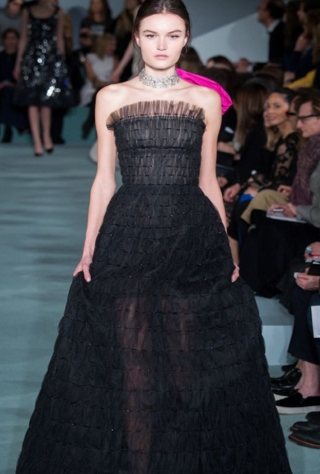 Oscar de la Renta فستان خطوبة باللون الأسود من 