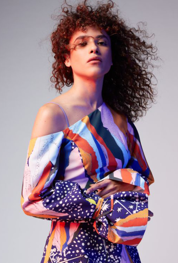 من تصميم Okhtein