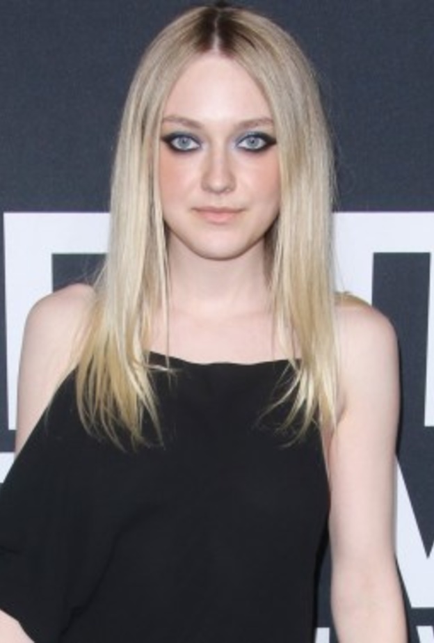 Dakota Fanning مجلة هي
