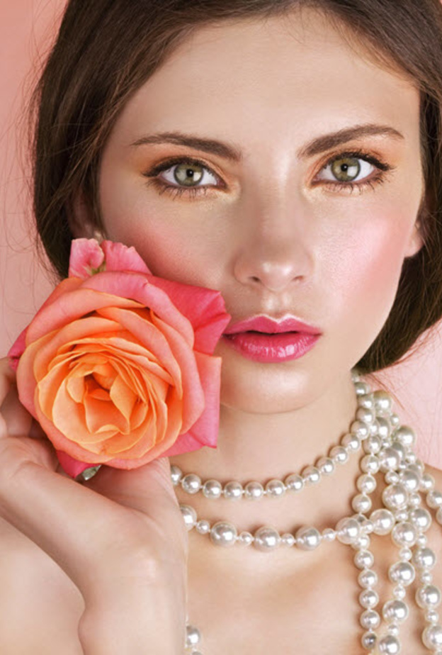 لماء الورد فوائد جمالية وصحية كثيرة