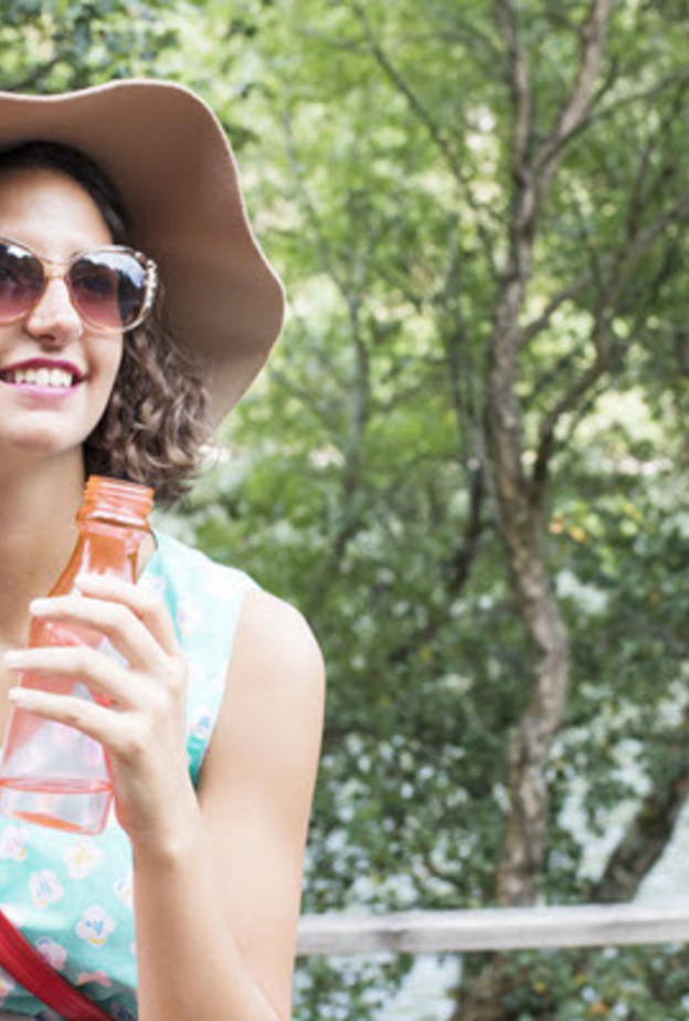 شرب الماء من افضل طرق علاج الاملاح والتخلص منها في فصل الصيف