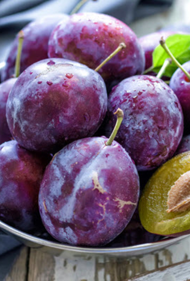 فوائد البرقوق الصحية لا تُحصى