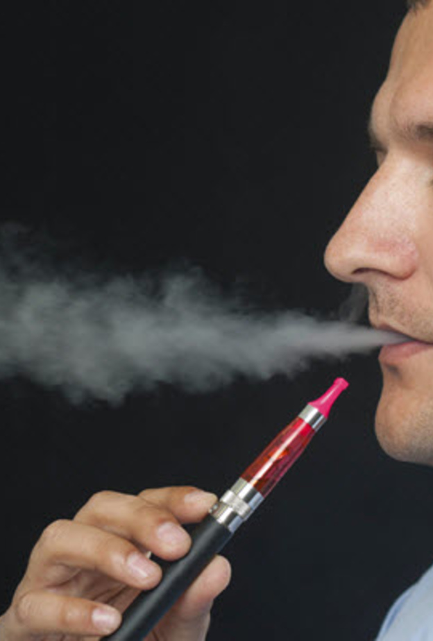 هذا ما تفعله السيجارة الالكترونية بجهازك التنفسي