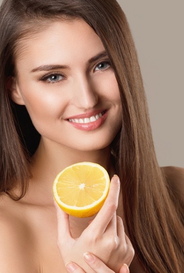 استخدمي الليمون لازالة الدهون المتراكمة