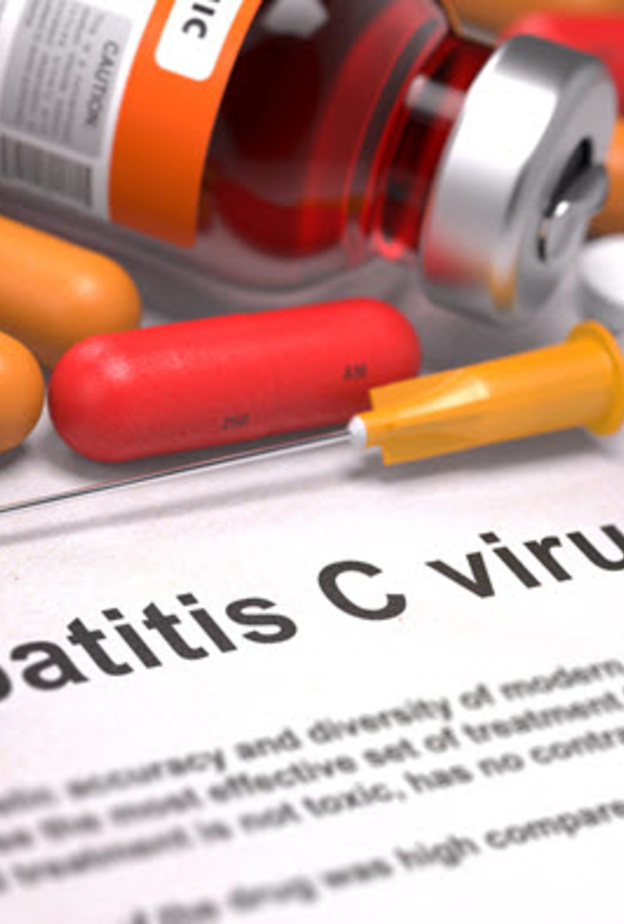 تتسابق شركات الأدوية على اختراع أدوية تقضي على فيروس "سي" القاتل