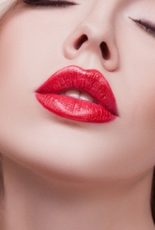 احمر شفاه مغري 2016