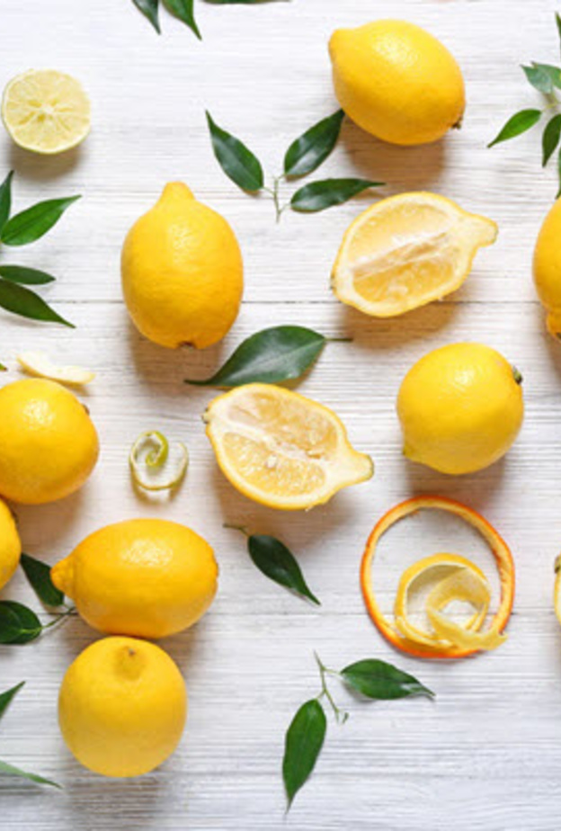 فوائد صحية لوضع شرائح الليمون في غرفة النوم ليلاً