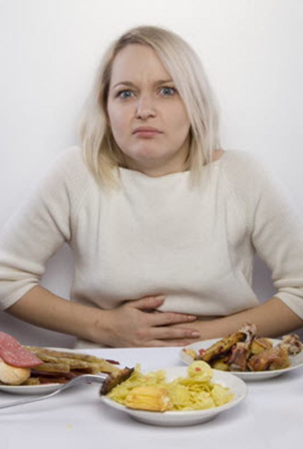 خلطات طبيعية تساعدك في علاج عسر الهضم