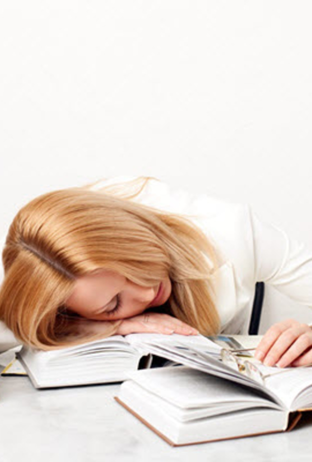 طلاب الجامعات واضطرابات النوم التي تؤدي لمشاكل صحية عديدة