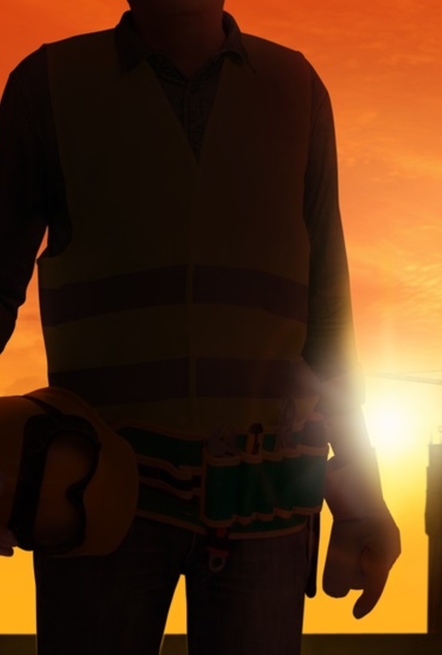 وزارة العمل تعلن موعد نهاية نظام منع العمل تحت الشمس بالسعودية