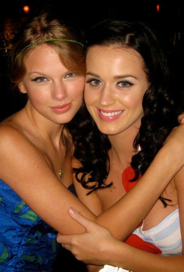 كاتي بيري وتايلور سويفت