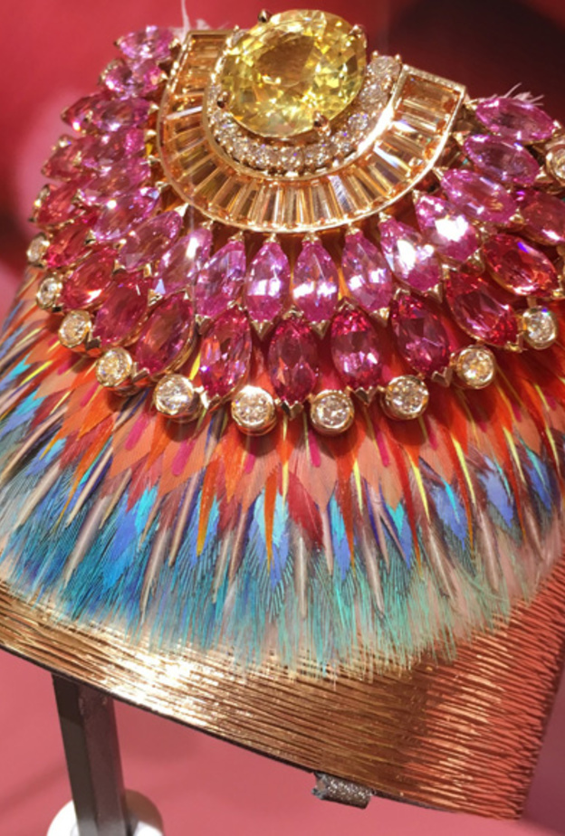 سوار بياجيه ذهب وياقوت