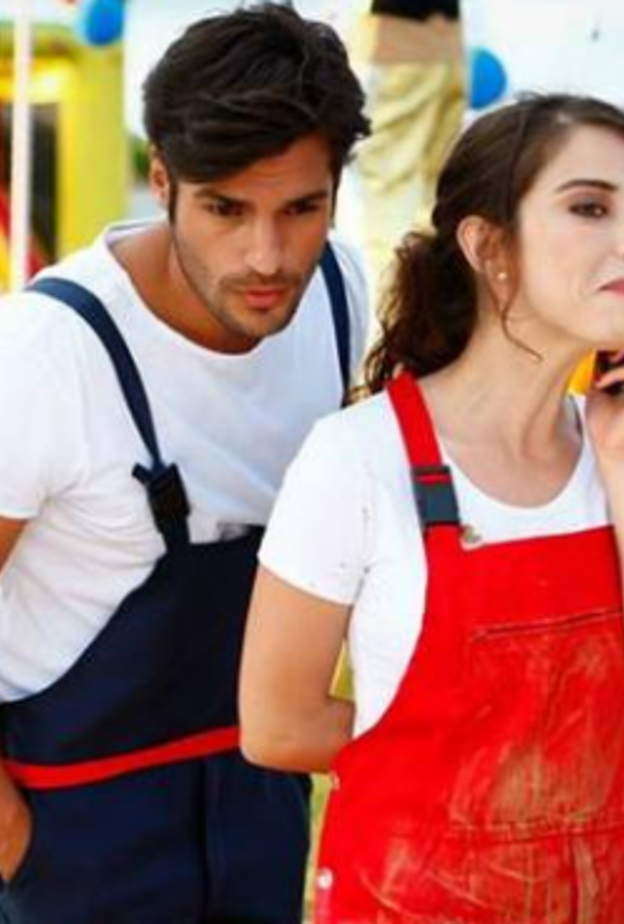 مشهد من مسلسل موسم الكرز