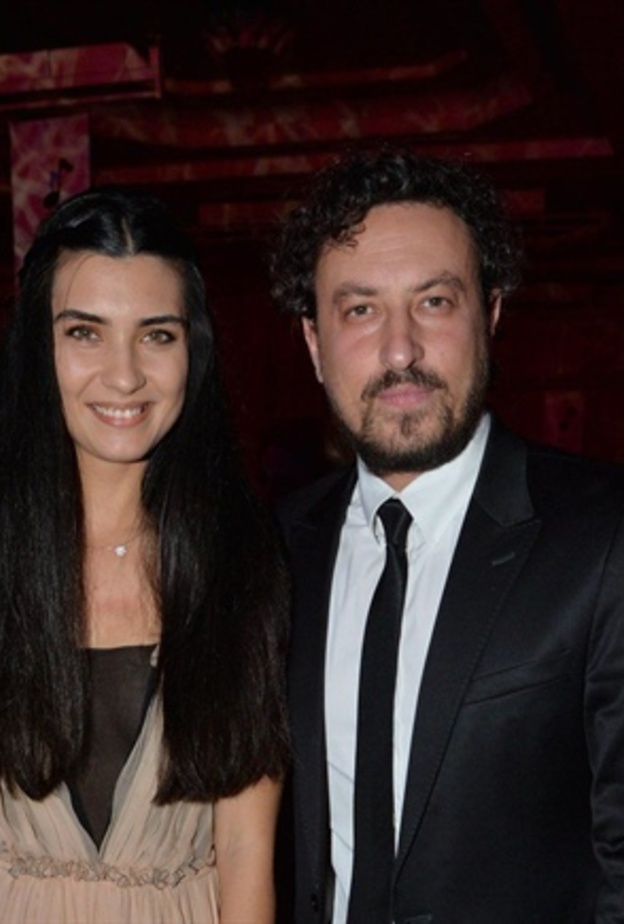 توبا بويوكستون وزوجها