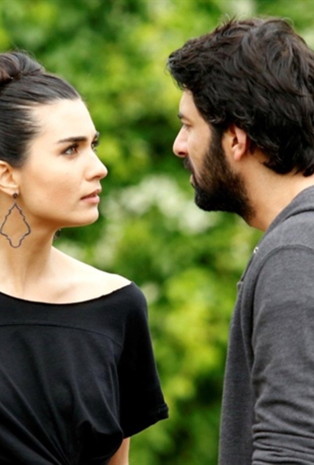 توبا بويكستون وإنجين أكيوراك