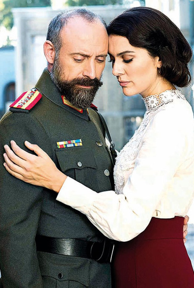 برجوزار كوريل وخالد أرجنتش