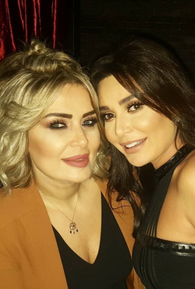 سيرين عبد النور مع شقيقتها