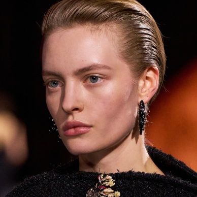 عندما يلتقي الهوت كوتور بالألوان