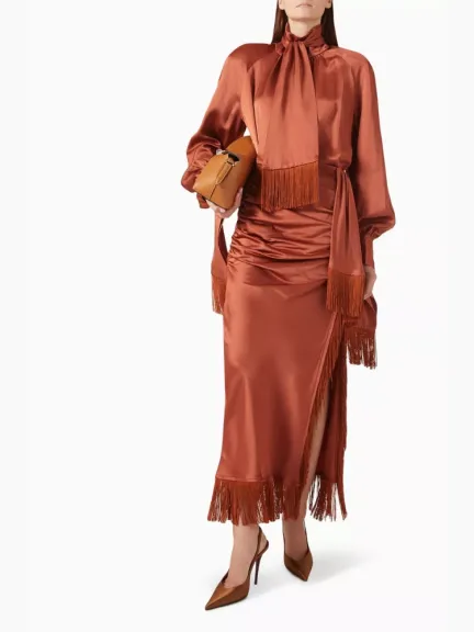 تنورة ساتان بشرّابات من Rowen Rose