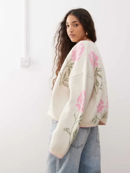 كارديغان مزين بورود من Miss Selfridge	