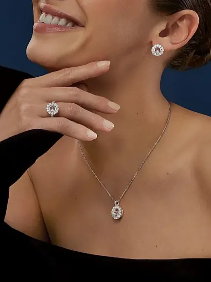خاتم من الذهب الأبيض عيار 18 قيراطا من مجموعة Happy Diamonds شوبارد