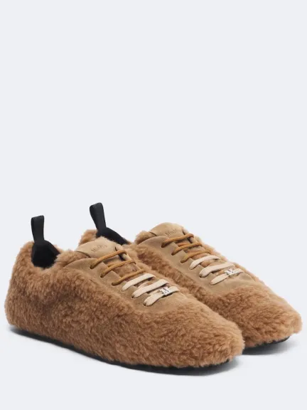 حذاء رياضي من الفرو من Max Mara	