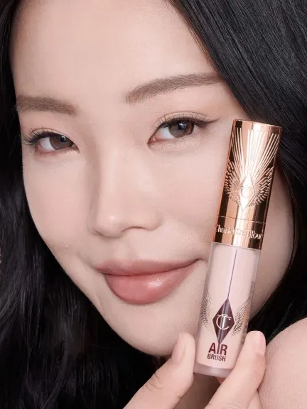 خافي عيوب Airbrush Flawless Blur – من شارلوت تيلبوري	