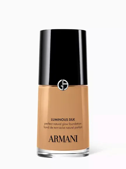 كريم الأساس الذي رسّخ مفهوم البشرة المضيئة Armani Beauty Luminous Silk Foundation	