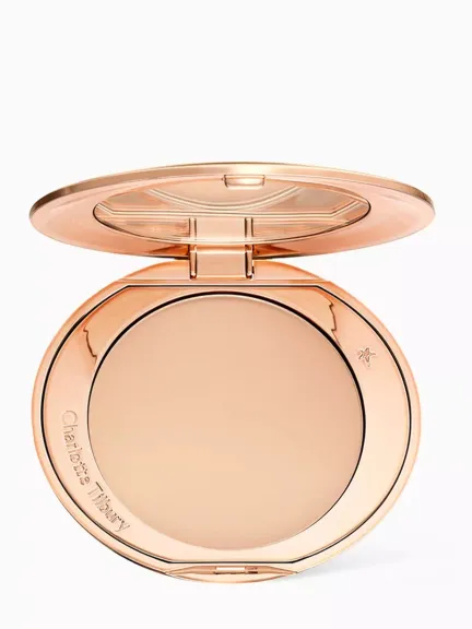 البودرة التي أصبحت من أساسيات المكياج العصري Charlotte Tilbury Airbrush Flawless Finish	