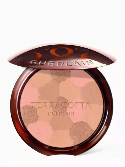 بودرة البرونزر التي تحولت إلى أيقونة في عالم المكياج Guerlain Terracotta Light	