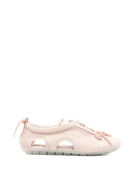 حذاء رياضي وردي على شكل باليرينا من Simone Rocha	