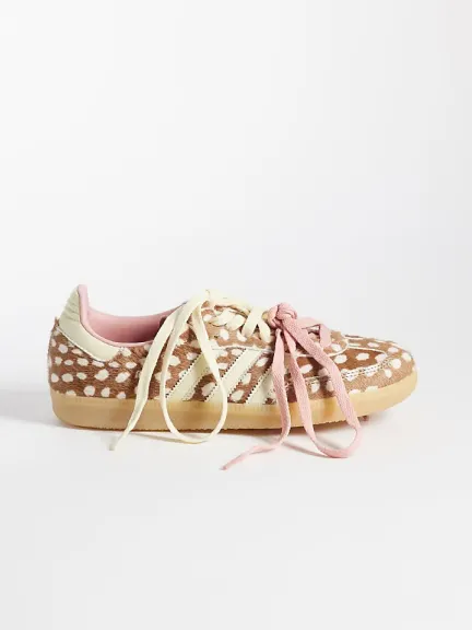 حذاء بطبعة الغزال من adidas	