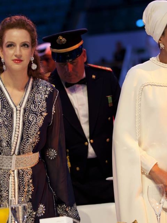 مع الشيخة موزة