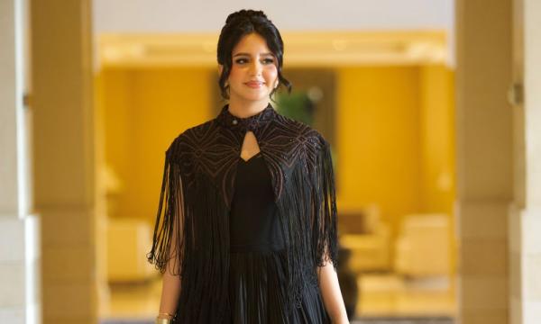 خاص "هي": التجربة السينمائية الأولى للممثلة السعودية الصاعدة عذوب العتيبي من بوابة "المجهولة" مع هيفاء المنصور