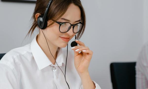 التفاوض بثقة: خطوات عملية ومهارات فعالة لزيادة راتبكِ في 2026