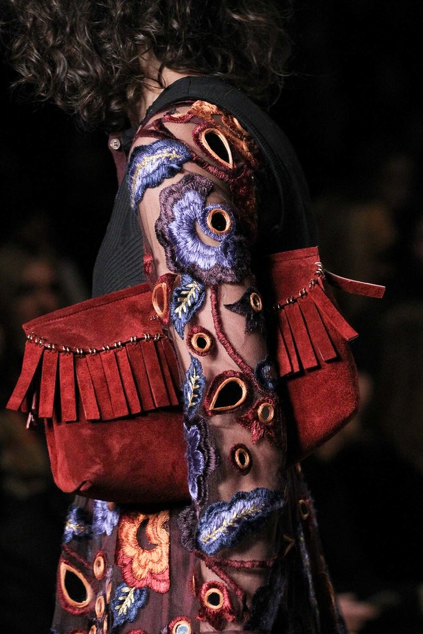 حرفة عالية وألوان رائعة لدى Burberry Prorsum