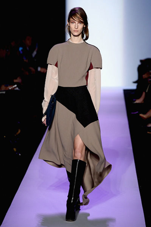 BCBGMAXAZRIA: أناقة عملية وبساطة راقية