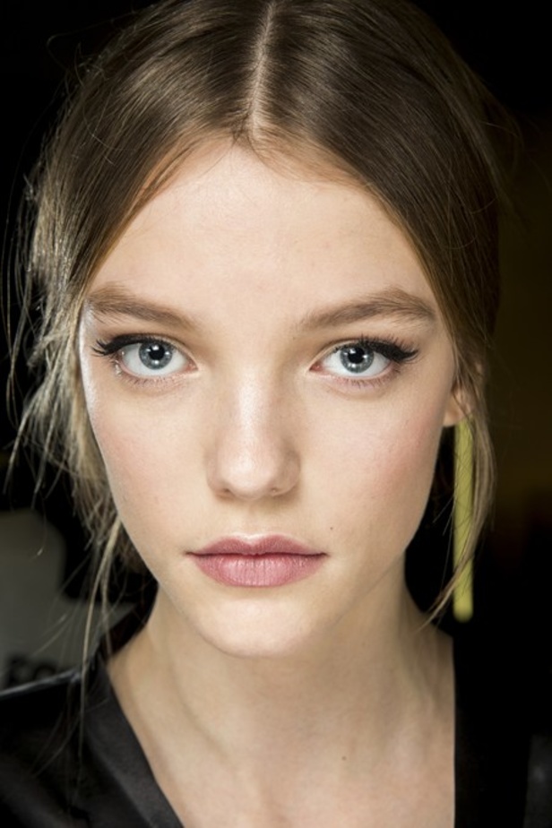 عندما تُكرّم دار Dolce & Gabbana الأم.. والعائلة!