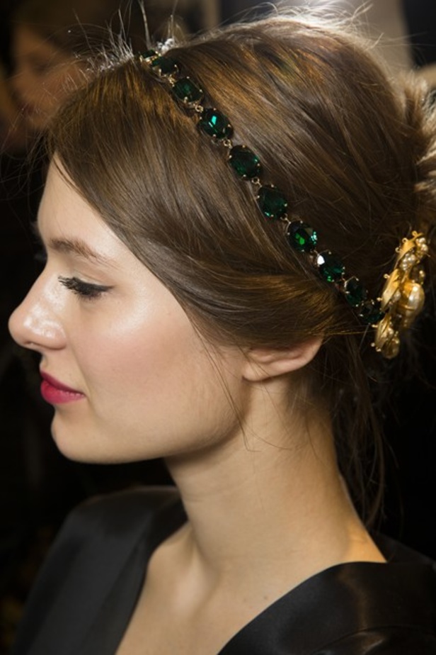 عندما تُكرّم دار Dolce & Gabbana الأم.. والعائلة!