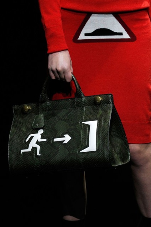 مجموعة Anya Hindmarch تراعي السلامة المرورية!