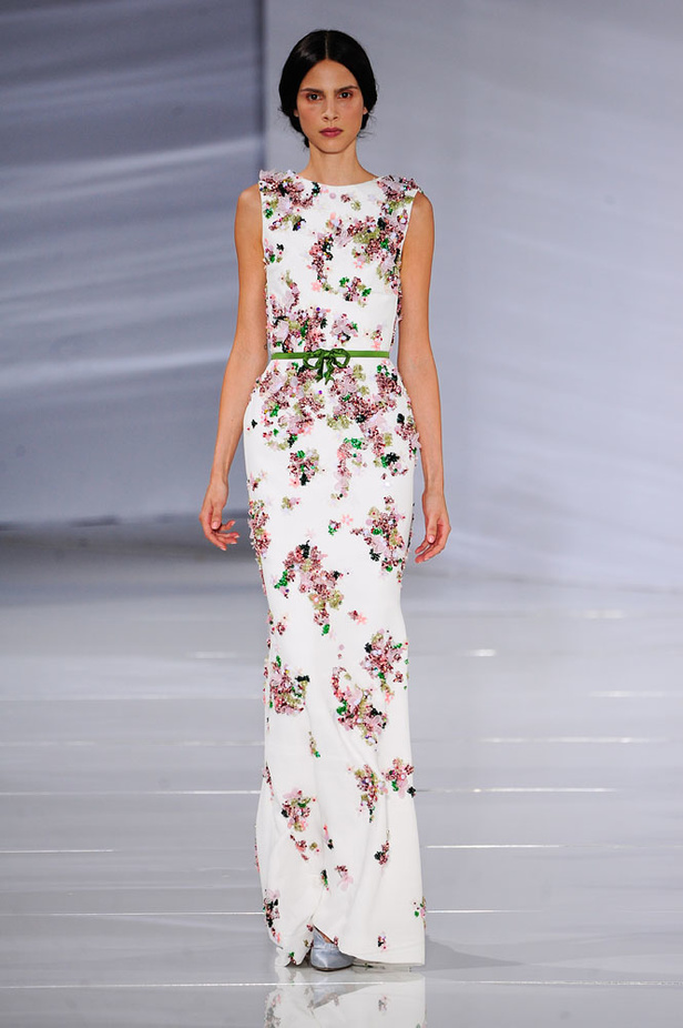 جورج حبيقة: الشتاء ينبض بالزهور والأنوثة