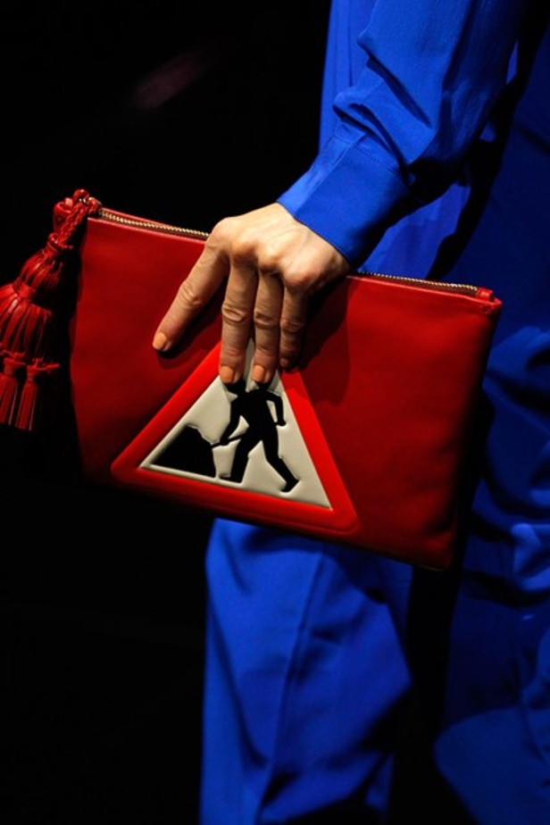 مجموعة Anya Hindmarch تراعي السلامة المرورية!