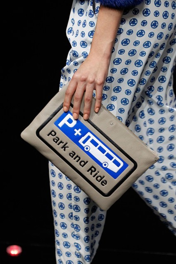 مجموعة Anya Hindmarch تراعي السلامة المرورية!