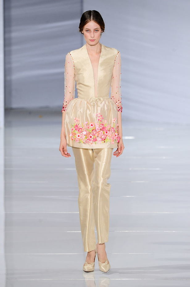 جورج حبيقة: الشتاء ينبض بالزهور والأنوثة