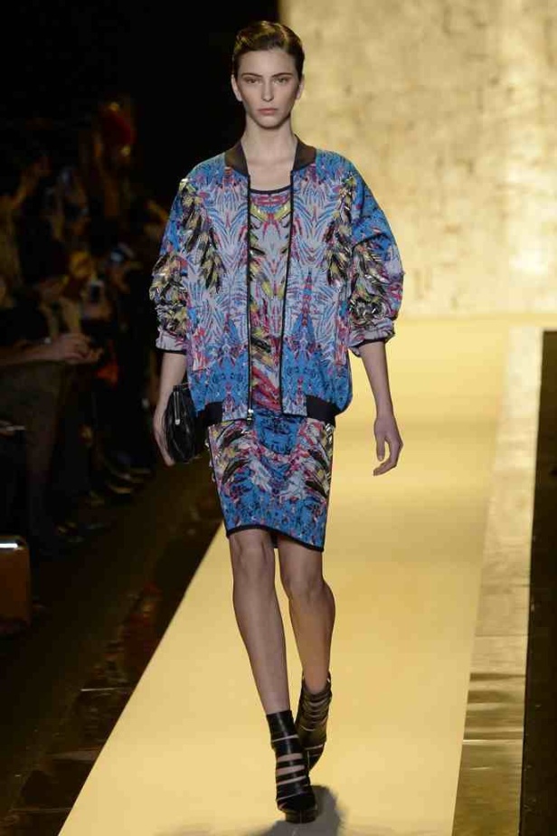 مغامرة مأمونة العواقب مع خريف Herve Leger 