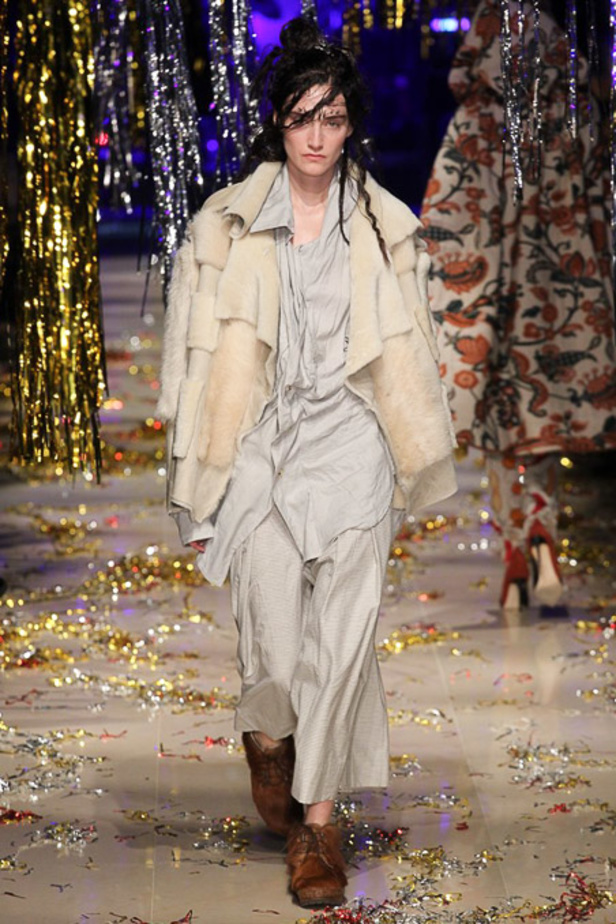 "Vivienne Westwood"... فانتازيّا فوضويّة بامتياز
