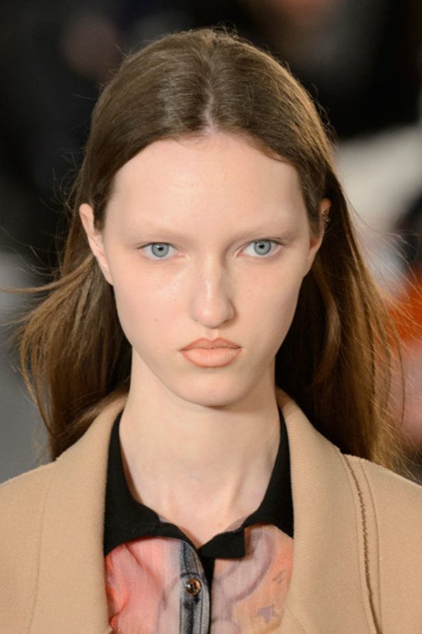 مجموعة فوضويّة وعشوائية لـMaison Margiela في عرض ربيع وصيف 2016