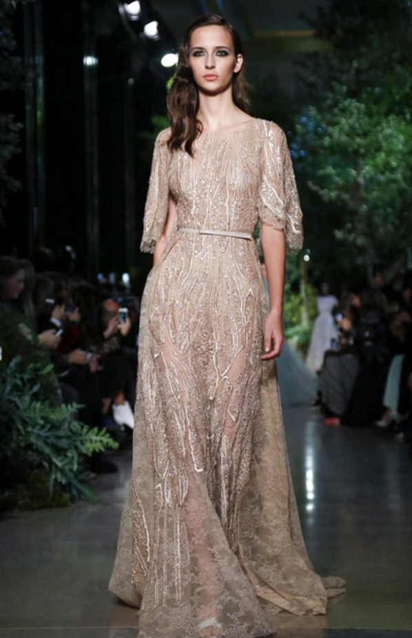 Elie Saab يمنح سندريلا سحر شهرزاد