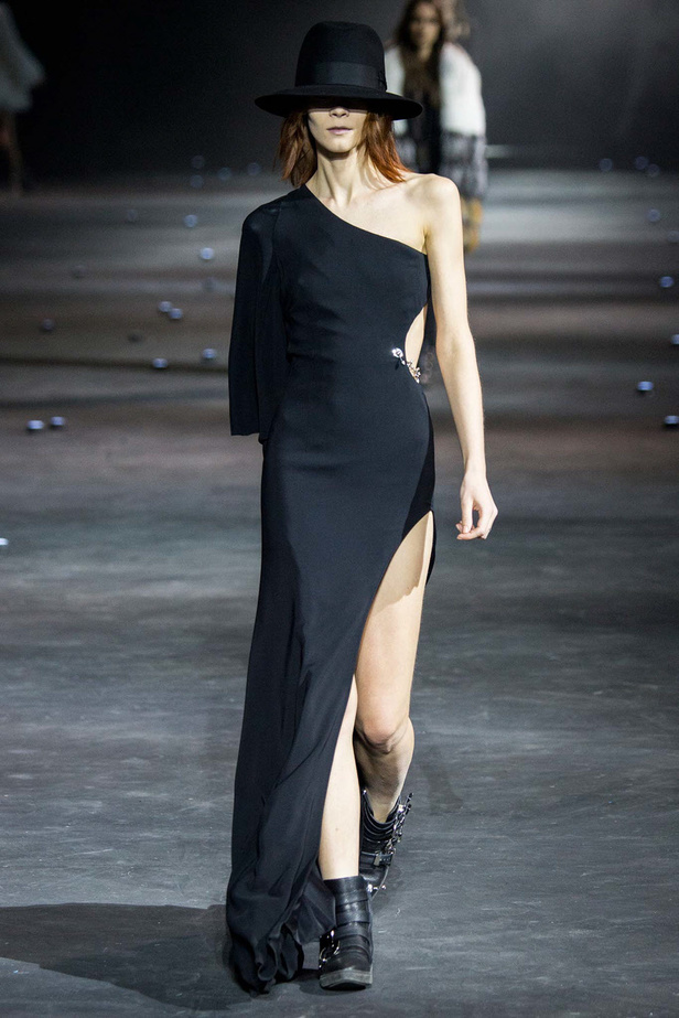 Philipp Plein يهدي مجموعته للإمرأة القوية!