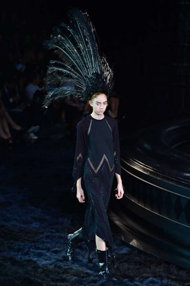 Louis Vuitton تودّع مارك جايكوبز في عرض استثنائي